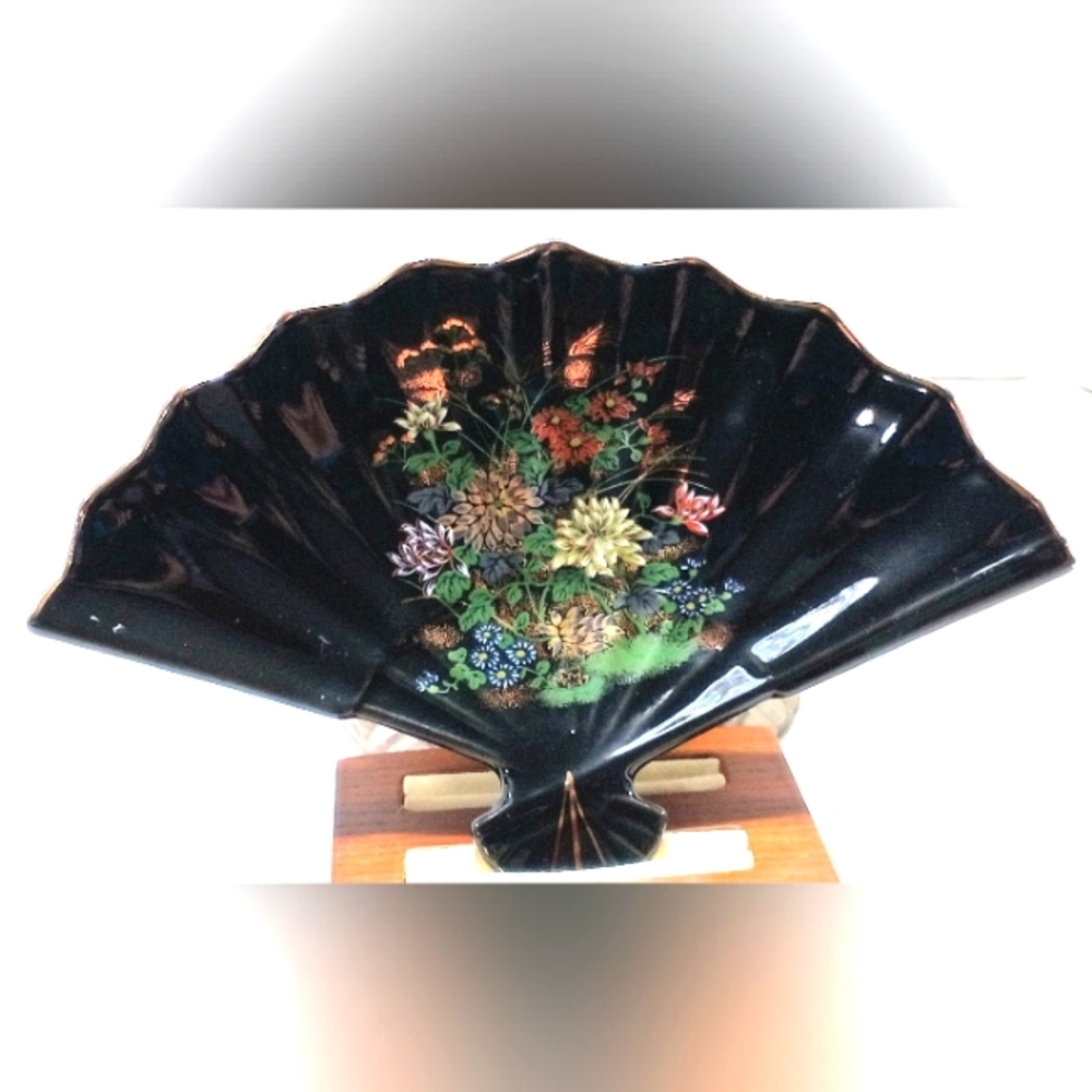 Vintage Porcelain Fan Shaped Trinket Dish Made In Japan Hand Painted